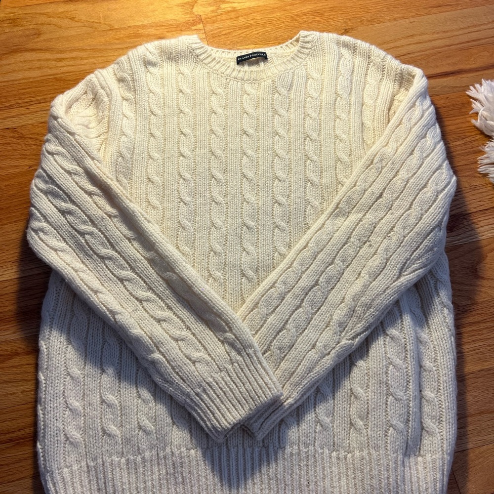 Classic Cable Knit Sweater - Cream
